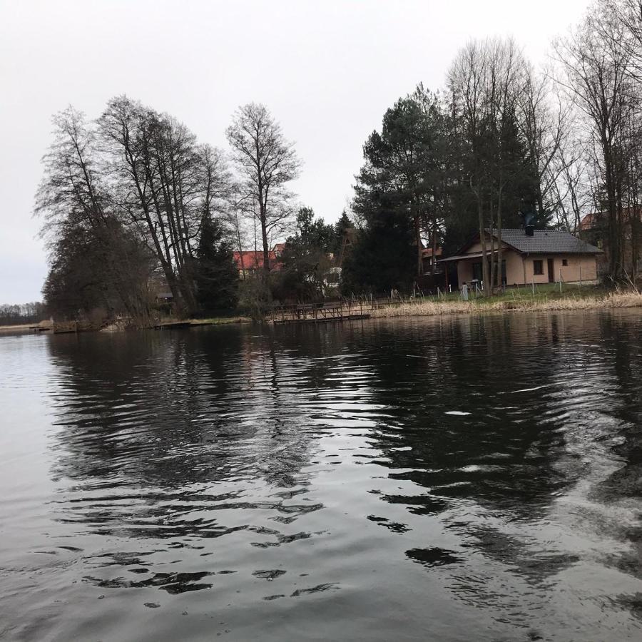 Urokliwy Domek Nad Brzegiem Jeziora Lubiatow  Экстерьер фото