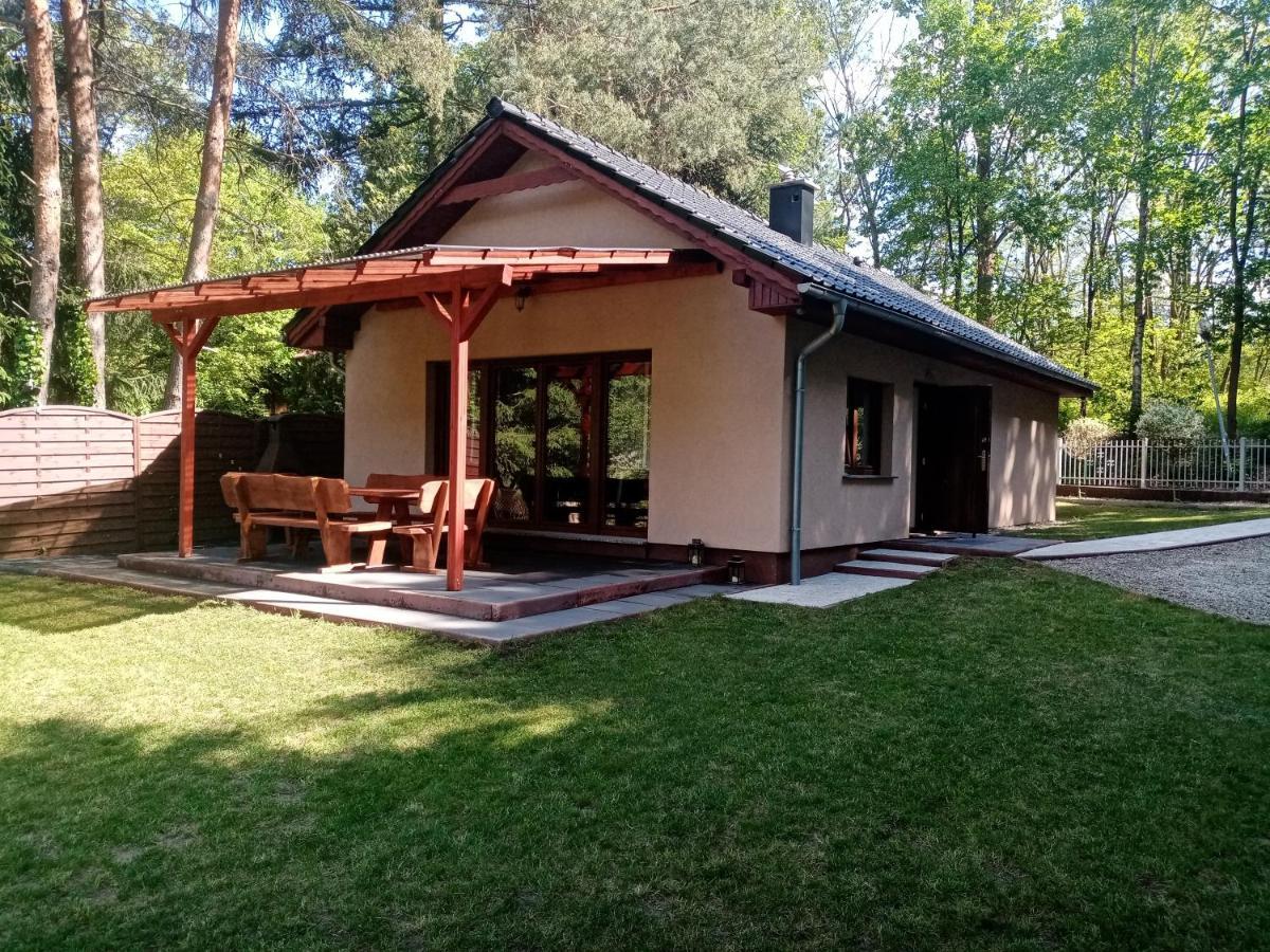 Urokliwy Domek Nad Brzegiem Jeziora Lubiatow  Экстерьер фото