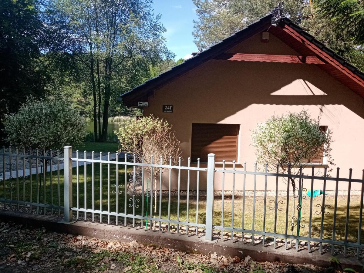 Urokliwy Domek Nad Brzegiem Jeziora Lubiatow  Экстерьер фото