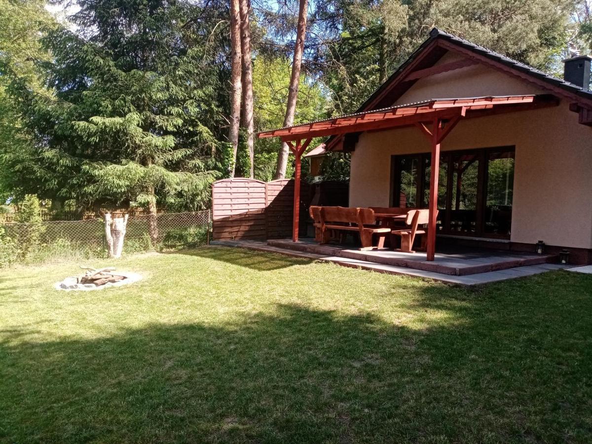 Urokliwy Domek Nad Brzegiem Jeziora Lubiatow  Экстерьер фото