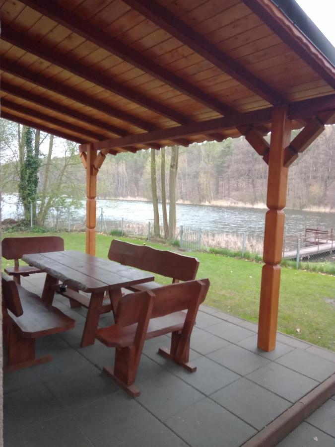 Urokliwy Domek Nad Brzegiem Jeziora Lubiatow  Экстерьер фото